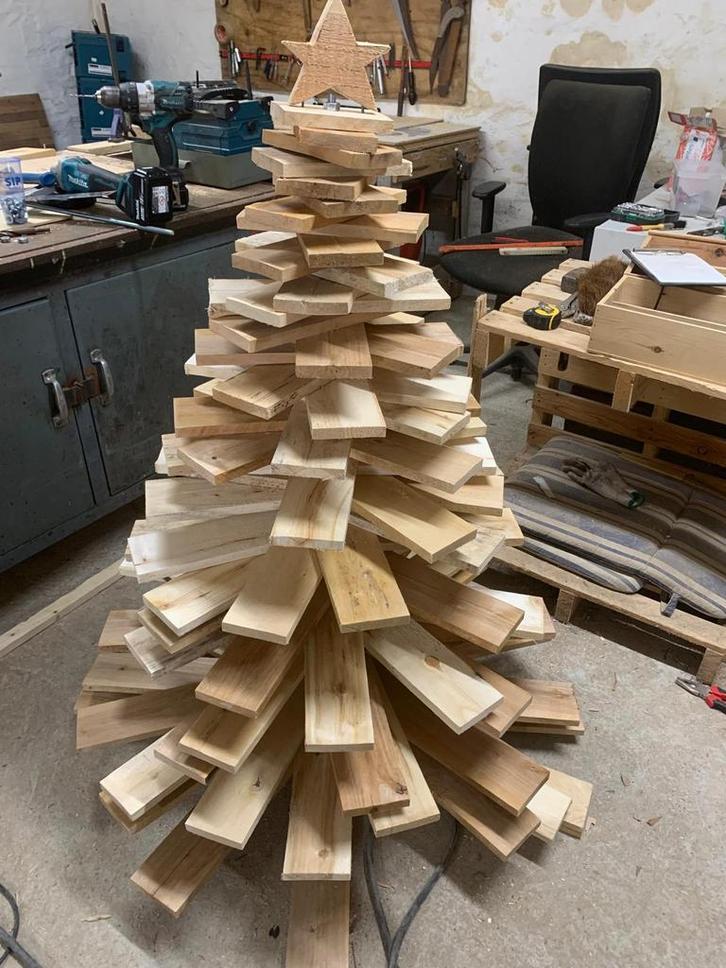 Hout kerstboom 1,5 M er kunnen meerdere van ge maakt worden, Doe-het-zelf en Bouw, Hout en Planken, Nieuw, Pallet, Ophalen