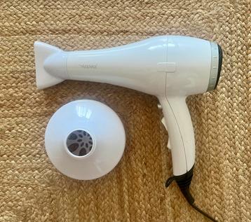 Föhn 2 opzetstukken wit appeal beschikbaar voor biedingen