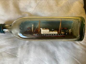 Boot in fles beschikbaar voor biedingen