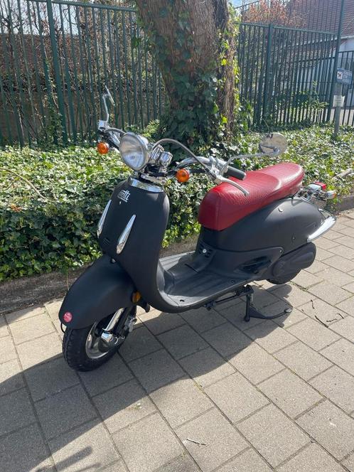 Elektrische brommer (Nieuwe Accu), Fietsen en Brommers, Brommers | Overige merken, Zo goed als nieuw, Klasse A (25 km/u), Ophalen