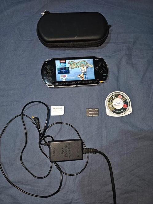 Sony PSP 1003-console + UMD GTA + kaart van 4 GB + kaart van, Games en Spelcomputers, Spelcomputers | Sony PSP, Zo goed als nieuw
