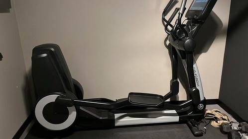 Life Fitness 95X Discover crosstrainer, Sport en Fitness, Fitnessmaterialen, Zo goed als nieuw, Overige typen, Armen, Benen, Borst