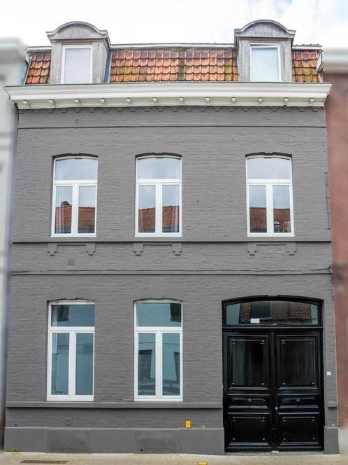 Opbrengsteigendom te koop in Kortrijk, Immo, Maisons à vendre, Maison individuelle, C