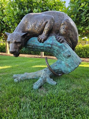 BRONZEN LUIPAARD OP BOOMSTAM, RUIME KEUZE BRONS TUINBEELDEN beschikbaar voor biedingen