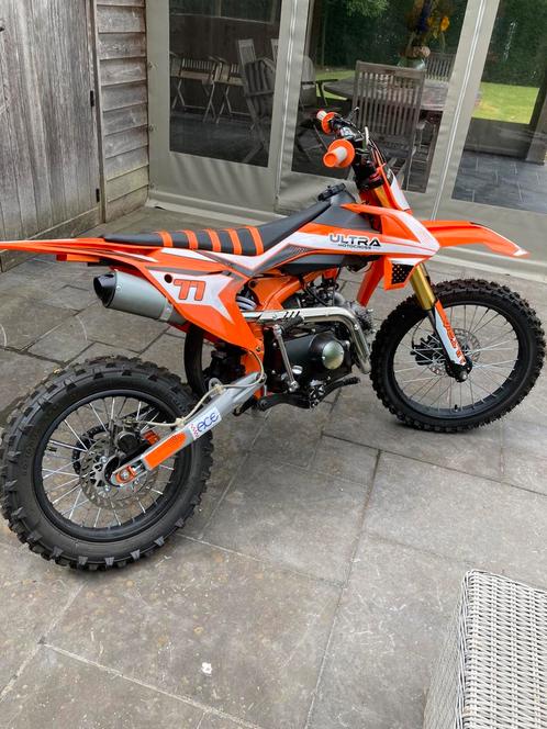 Ultra crossmotor 125cc, Fietsen en Brommers, Brommers | Crossbrommers, Zo goed als nieuw, Overige merken, Ophalen