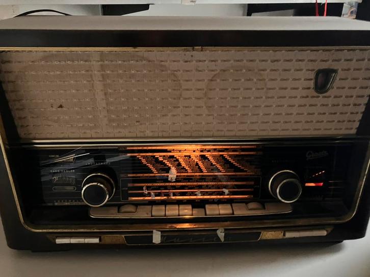 Oude radio met lampen, Antiek en Kunst, Antiek | Tv's en Audio, Ophalen
