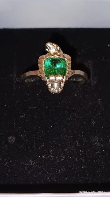 Sterling zilveren ring met groene zirkonium