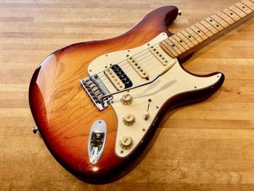 Fender 2017 American Professional Stratocaster HSS + Case, Enlèvement ou Envoi, Comme neuf, Solid body, Fender
