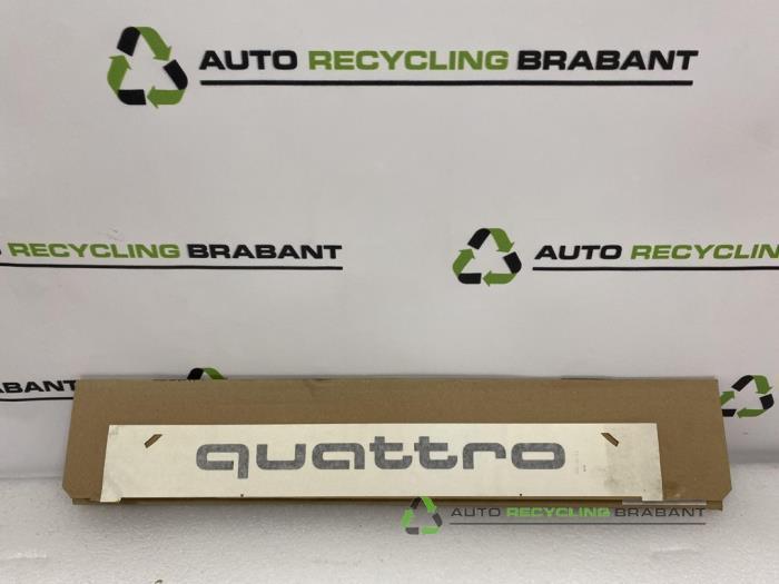 Embleem van een Audi S1, Auto-onderdelen, Carrosserie, Gebruikt, 3 maanden garantie, Ophalen of Verzenden