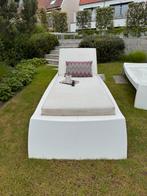 ligbedden wit ONE2SIT met verstelbaar kussen, Tuin en Terras, Tuinsets en Loungesets, Ophalen, Zo goed als nieuw, Kunststof, Tuinset