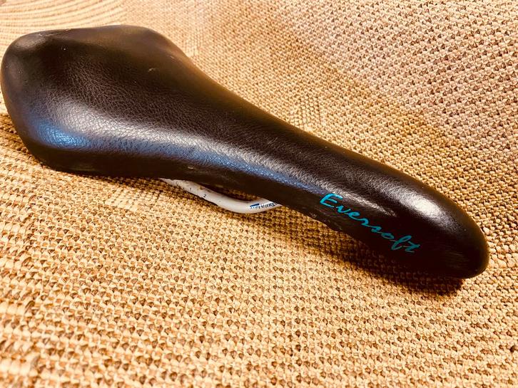 Fietszadels kettinggeleider brake-booster pomphouder, Fietsen en Brommers, Fietsaccessoires | Overige Fietsaccessoires, Gebruikt