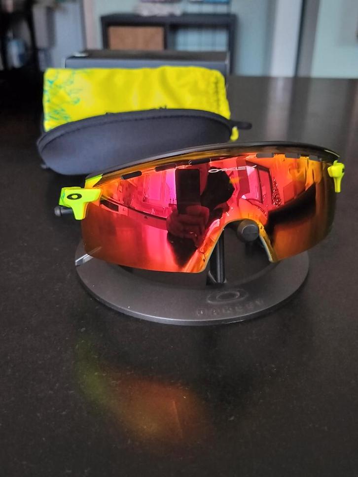 NIEUW: Oakley Encoder Strike Vented, Bijoux, Sacs & Beauté, Lunettes de Soleil & Lunettes | Hommes, Neuf, Lunettes de soleil, Oakley