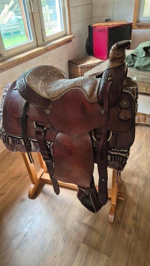 Selle ROPING Western, unique et fabriquée à la main, Animaux & Accessoires, Chevaux & Poneys | Selles, Comme neuf, Western, Enlèvement