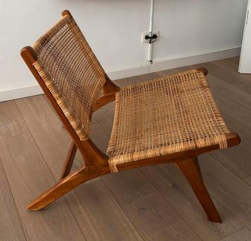 Rotan stoel beschikbaar voor biedingen