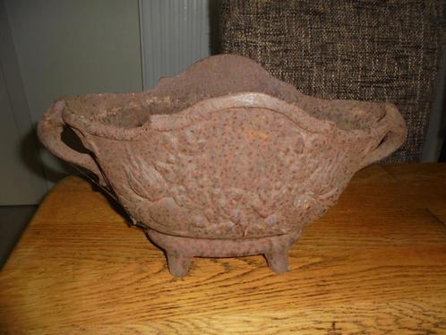 Gietijzeren Jardiniere / 18 cm hoog ( 2 ), Tuin en Terras, Bloembakken en Plantenbakken, Gebruikt, Metaal, Binnen, Balkon, Tuin