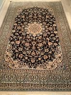 Zeer mooi Perzisch tapijt Nain, Huis en Inrichting, Stoffering | Tapijten en Vloerkleden, Ophalen, Zo goed als nieuw, Beige