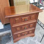 Klein kastje hout met 3 laden., Ophalen, Minder dan 50 cm, ., Eikenhout