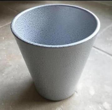 Cache pot émaillé blanc et argent, Jardin & Terrasse, Pots de fleurs, Enlèvement, Comme neuf