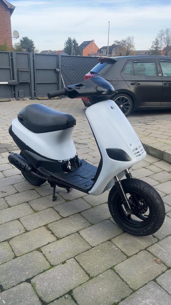 Piaggio Zip Type 2 PROJECT, Fietsen en Brommers, Snorfietsen en Snorscooters, Zo goed als nieuw, Piaggio, Ophalen
