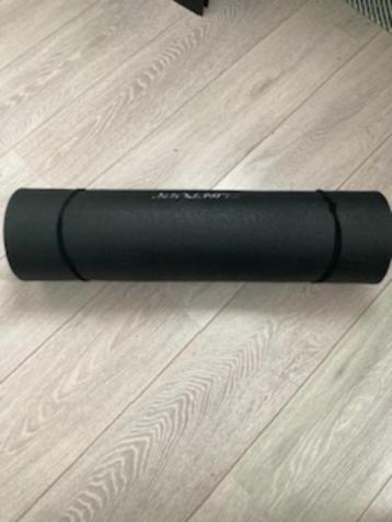 yoga mat beschikbaar voor biedingen