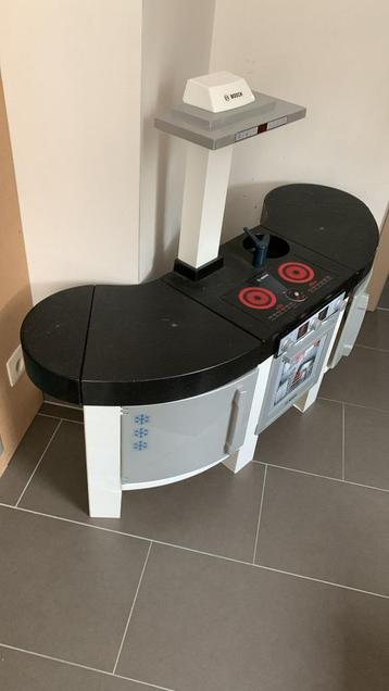 Keukentje beschikbaar voor biedingen
