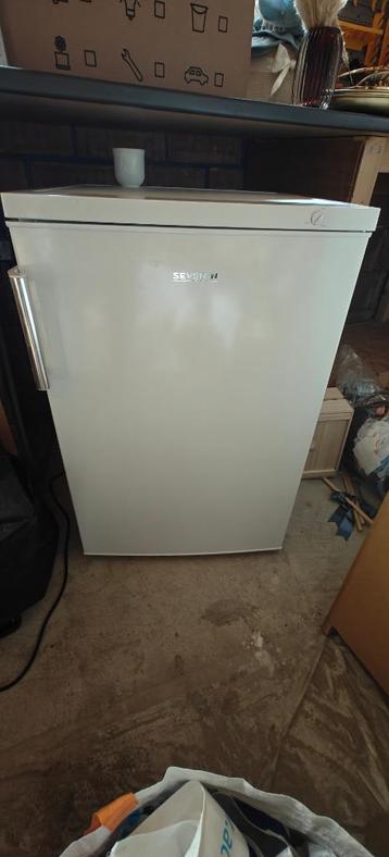 Diepvriezer Severin + garantie (minder dan 1 jaar oud) €275, Elektronische apparatuur, Vriezers en Diepvrieskisten, Gebruikt, Minder dan 60 cm
