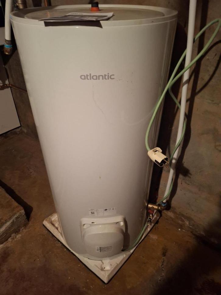 elektrische boiler Atlantic 200 liter (één maand gebruikt), Doe-het-zelf en Bouw, Chauffageketels en Boilers, Zo goed als nieuw