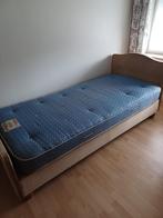 Gestoffeerd 1-persoonbed met matras., Huis en Inrichting, Ophalen, Gebruikt, Landelijk, Stof