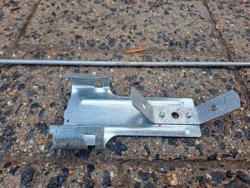 Plafondhanger met spanveer voor gyproc beschikbaar voor biedingen