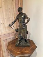 Bronzen beeld Picault, Ophalen, Brons