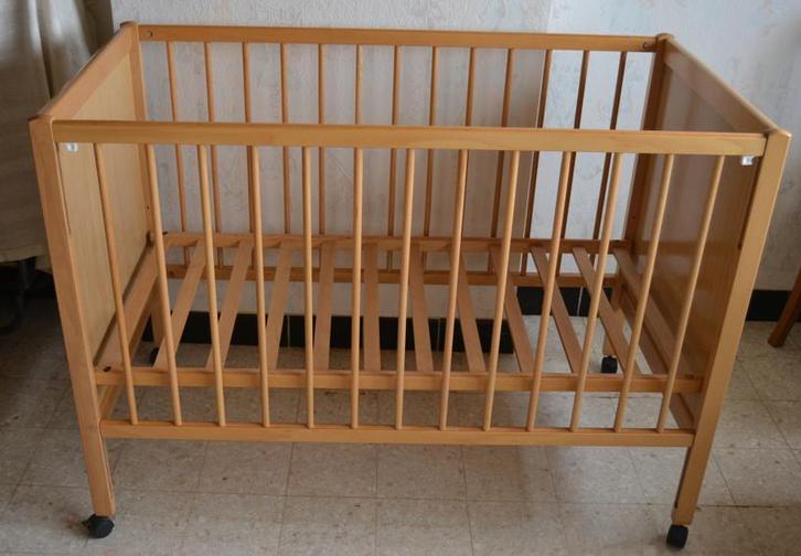 LIT BEBE / PETIT ENFANT, Kinderen en Baby's, Kinderkamer | Bedden, Zo goed als nieuw, Ophalen