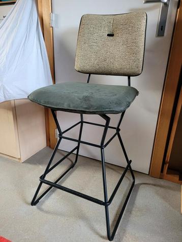 Barkruk zitting in daim met rechts en links draaiende stoel, 1 tabouret, Enlèvement, Comme neuf, 90 cm ou plus
