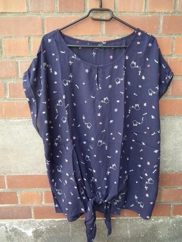 Blouse voor dames. 50/52. (C&A) blauwe kleur met patronen beschikbaar voor biedingen