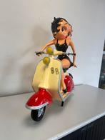 Betty Boop op Vespa scooter beeld, Verzamelen, Beelden en Beeldjes, Ophalen, Zo goed als nieuw, Fantasy