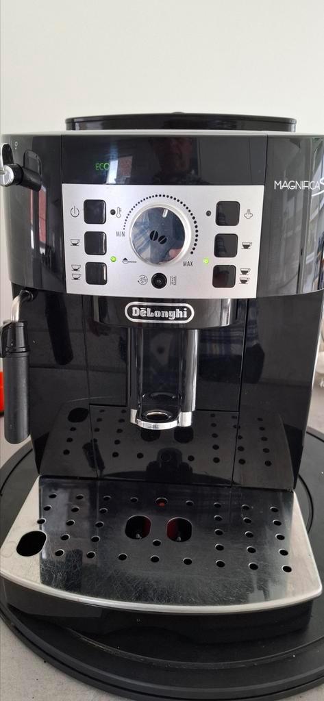De Longhi MAGNIFICA S volautomatische koffiemachine GARANTIE, Elektronische apparatuur, Koffiezetapparaten, Zo goed als nieuw