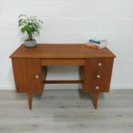 Vintage bureau desk schrijftafel teak, Ophalen of Verzenden, Zo goed als nieuw, Bureau