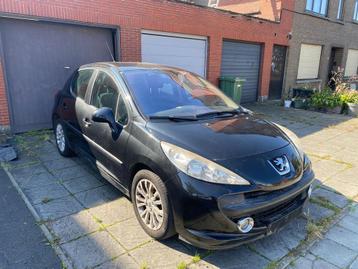 Peugeot 207 1.4 essence en parfait état 