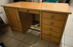 Gratis af te halen houten bureau gebr L 1.40 B 70 H 74 cm, Diversen, Ophalen, Gebruikt