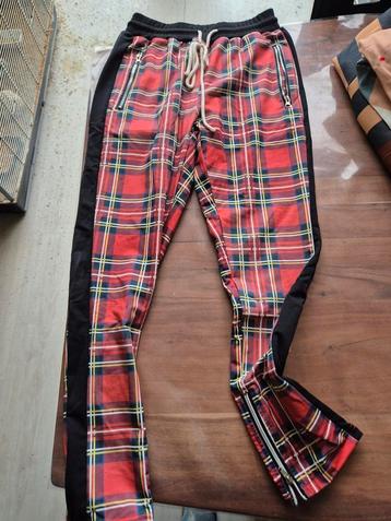 Herenbroek Schotse ruit beschikbaar voor biedingen