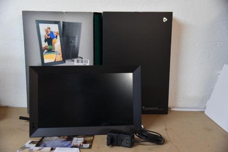 Full HD 1920x1080 Nixplay 10,1" aangesloten digitaal frame, Audio, Tv en Foto, Foto | Digitale fotokaders, Zo goed als nieuw, 8 tot 12 inch