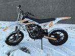 Cross Moto 50cc Rijklaar, Entreprise