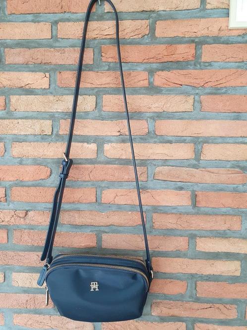 Tommy hilfiger schoudertas, Handtassen en Accessoires, Tassen | Schoudertassen, Gebruikt, Ophalen of Verzenden
