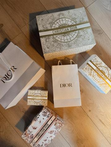 Dior packages beschikbaar voor biedingen