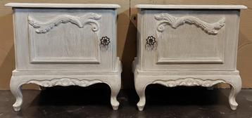 Nachtkastje beschikbaar voor biedingen