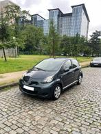 Toyota Aygo 2011 70.000 km Benzine, Auto's, Toyota, Voorwielaandrijving, Euro 5, 50 kW, Zwart