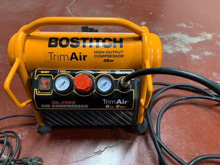 Compressor, Doe-het-zelf en Bouw, Compressors, Zo goed als nieuw, Ophalen