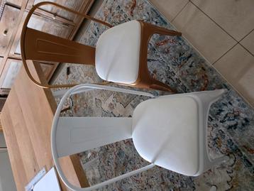 6 stoelen beschikbaar voor biedingen