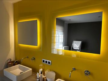 2 stuks led badkamerspiegels 90 X 75cm beschikbaar voor biedingen
