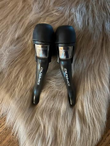 Dura-Ace ST-7900 shifters à 10 vitesses disponible aux enchères