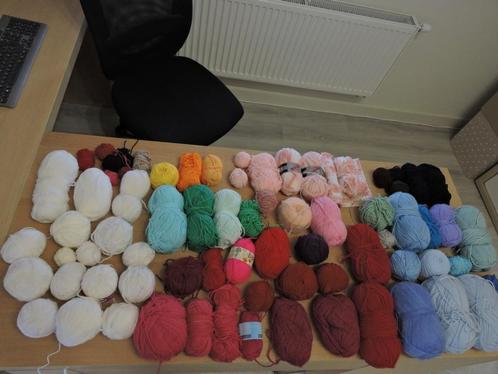 groot lot rest wol verschillende diktes kleur en draad, Hobby en Vrije tijd, Breien en Haken, Gebruikt, Breien of Haken, Wol of Garen